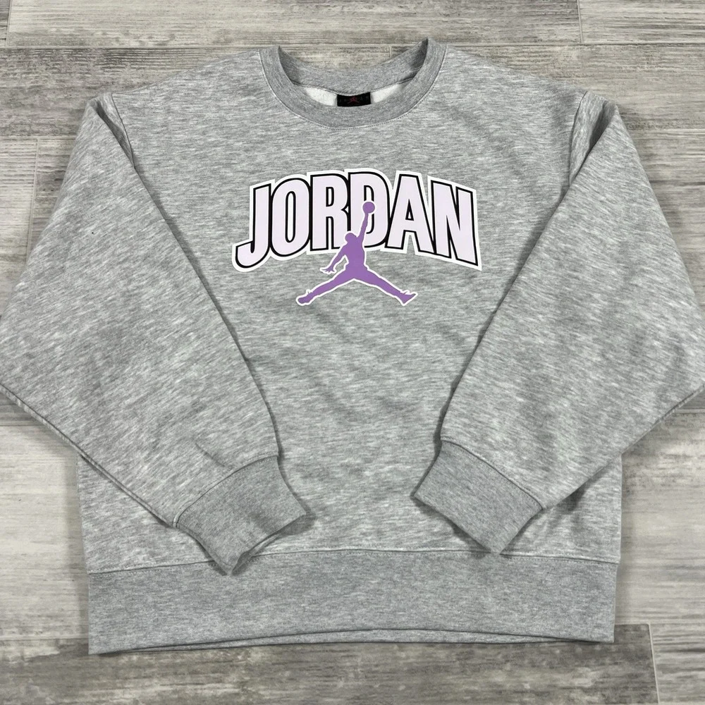 Youth Nike Jordan Logo Girls Large Light‎ Gray Crewneck Sweatshirt NWT. MSRP $50